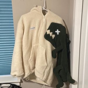 NEVER WORN TAGS ON Aelfric Eden Dinosaur Sherpa zip up